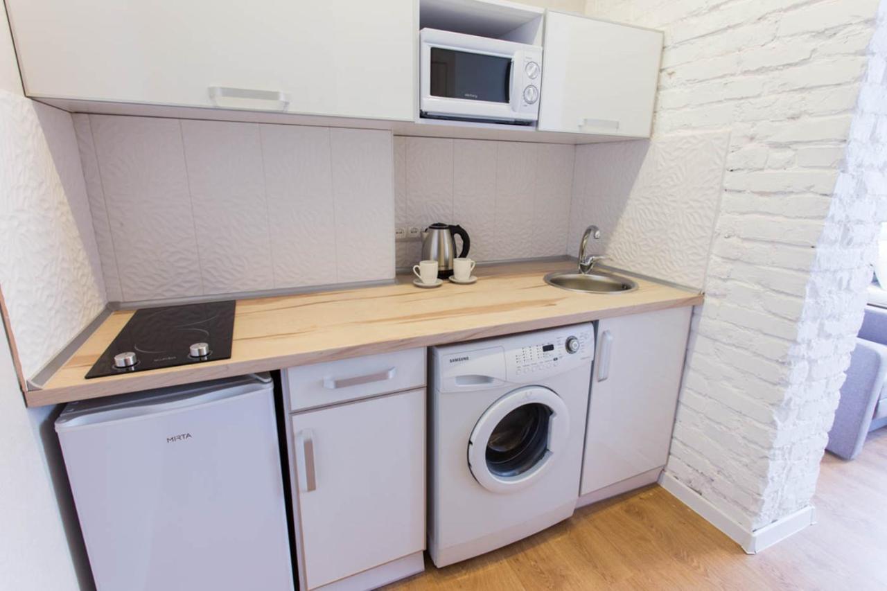 Cozy Apartment Beside Metro Yaroslava Mudroho, Universytet - Chernyshevska Str 95-6 Kharkiv Exterior photo