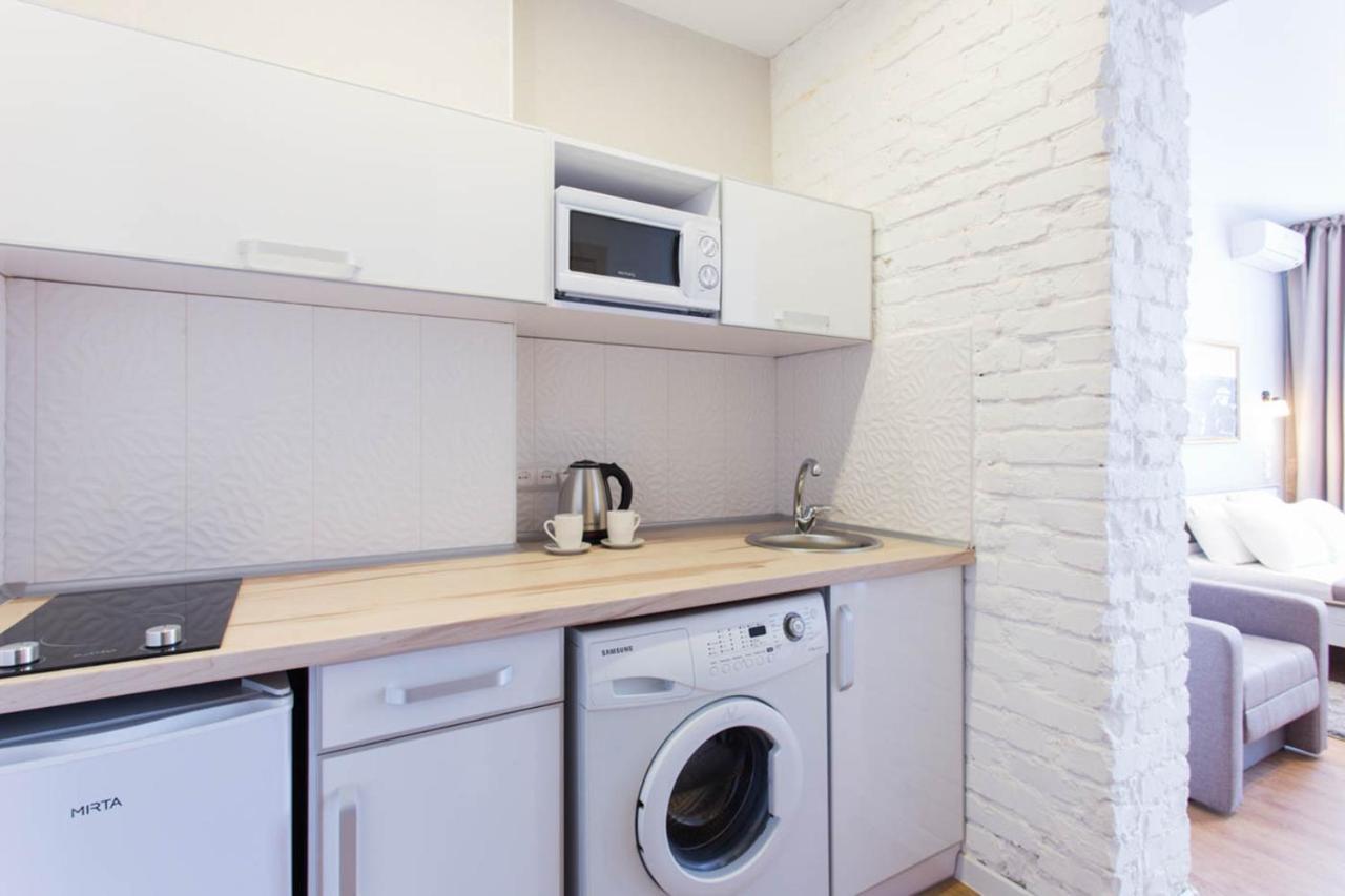 Cozy Apartment Beside Metro Yaroslava Mudroho, Universytet - Chernyshevska Str 95-6 Kharkiv Exterior photo